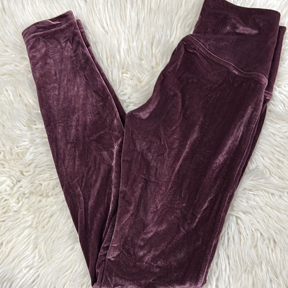 Lululemon Plush Velvet Leggings in Rich Burgundy Size 4